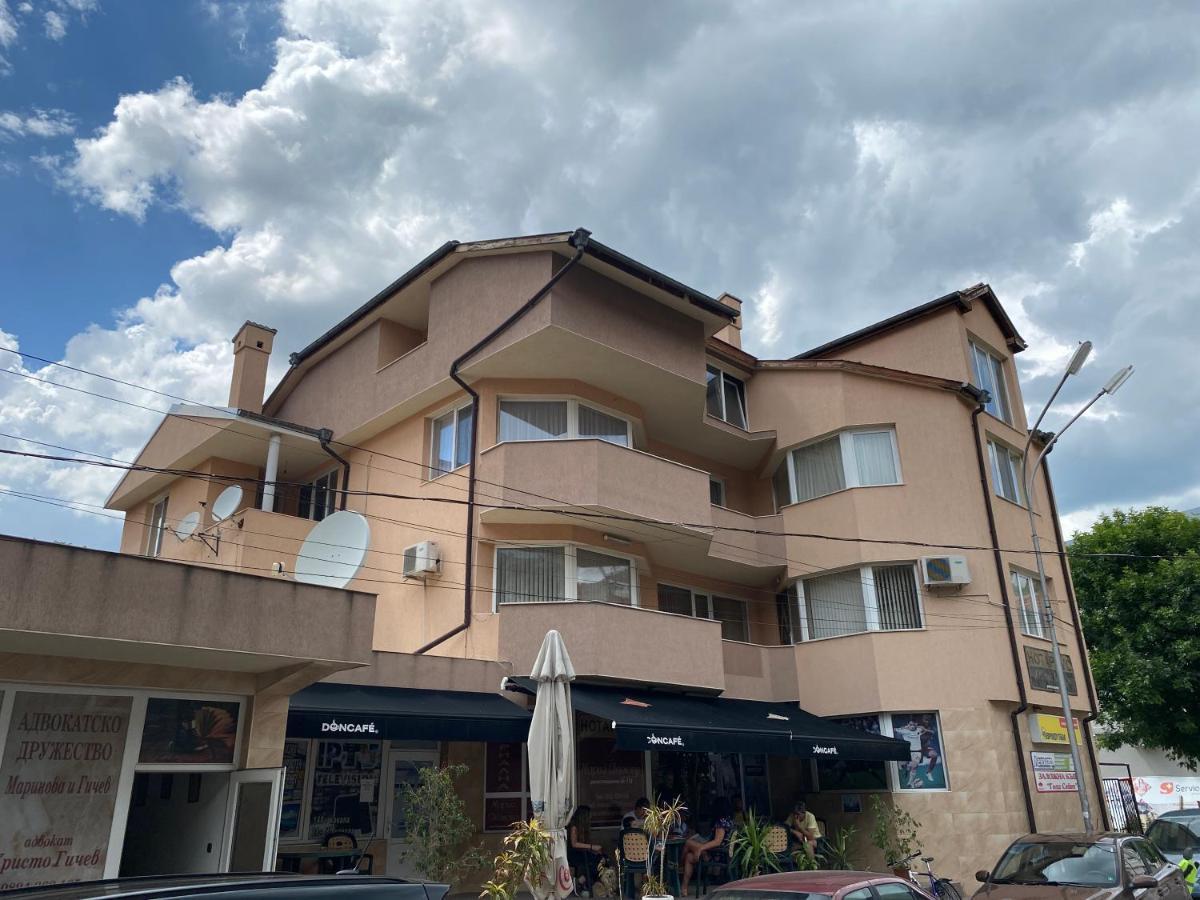 Стаи За Гости Маринови Provadiya Bagian luar foto