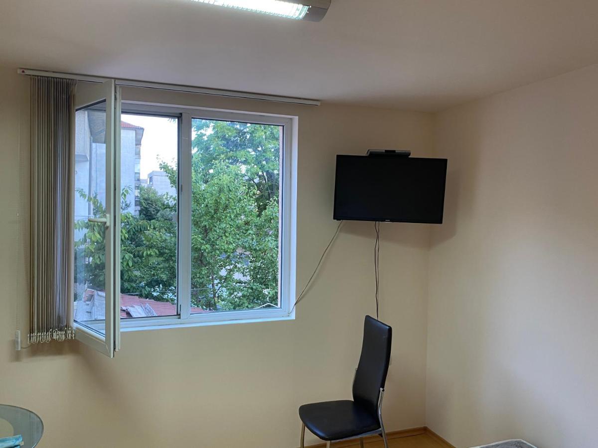 Стаи За Гости Маринови Provadiya Bagian luar foto