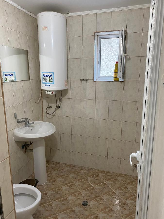 Стаи За Гости Маринови Provadiya Bagian luar foto