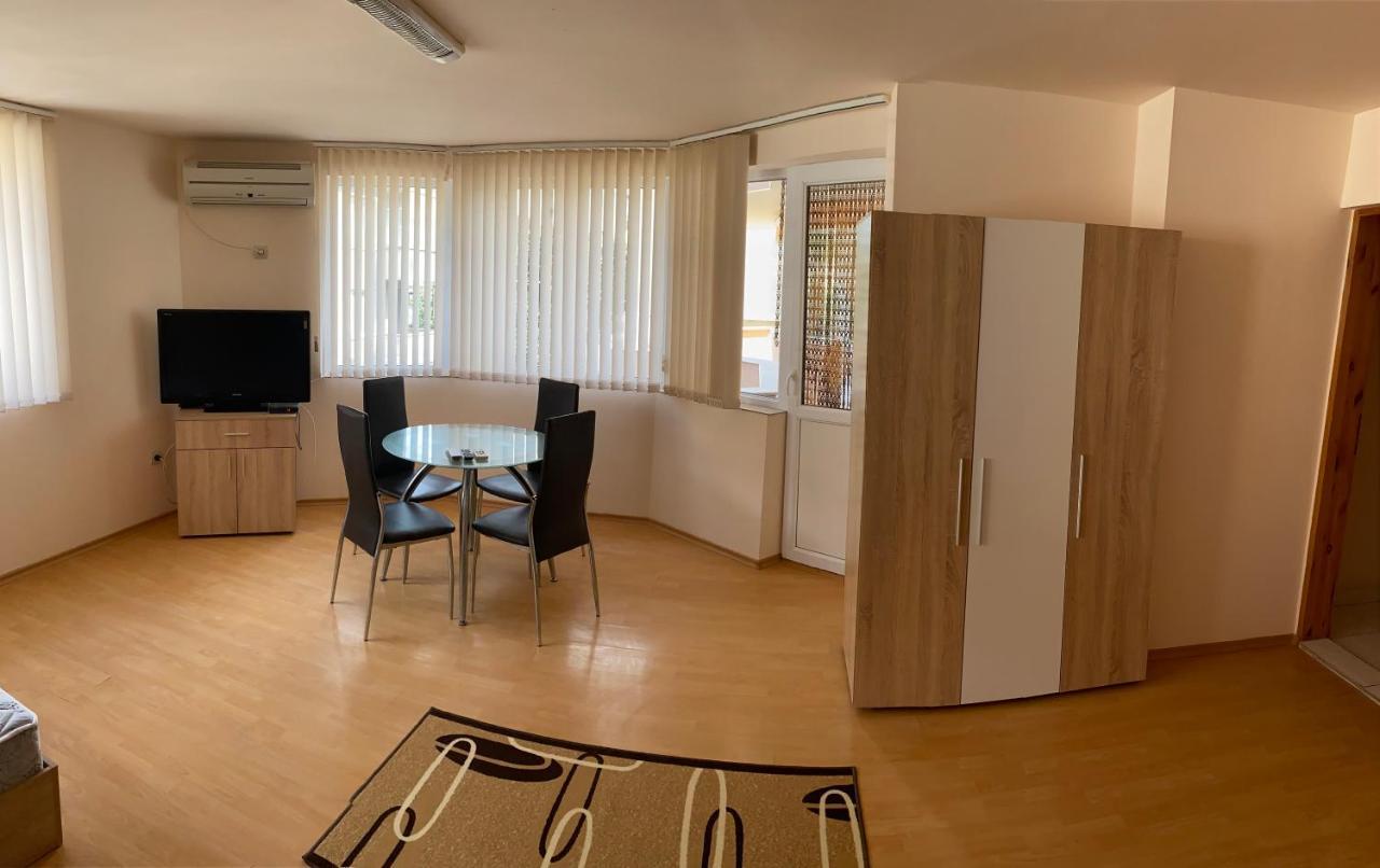 Стаи За Гости Маринови Provadiya Bagian luar foto