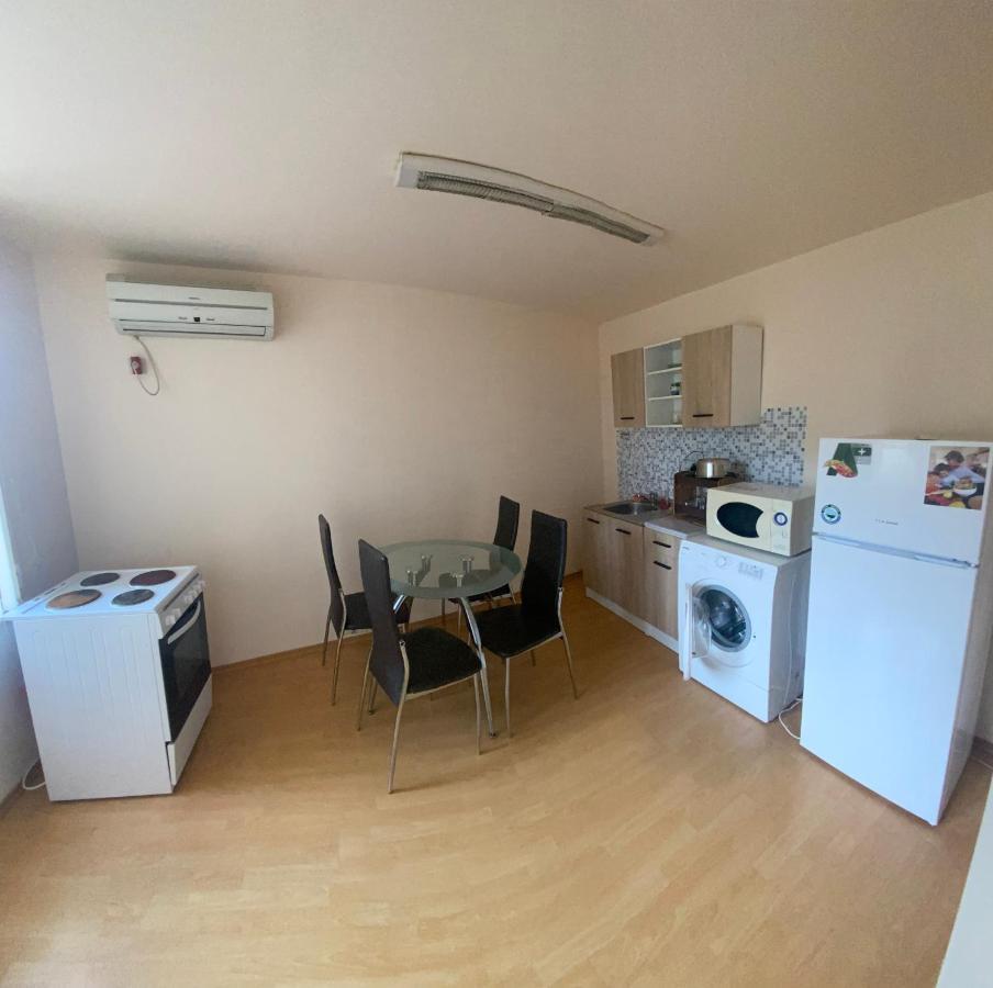 Стаи За Гости Маринови Provadiya Bagian luar foto